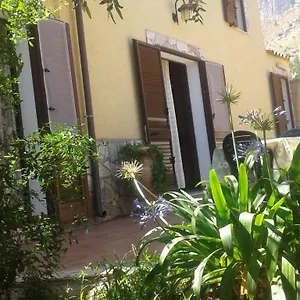 Villa Indipendente, Castellammare del Golfo